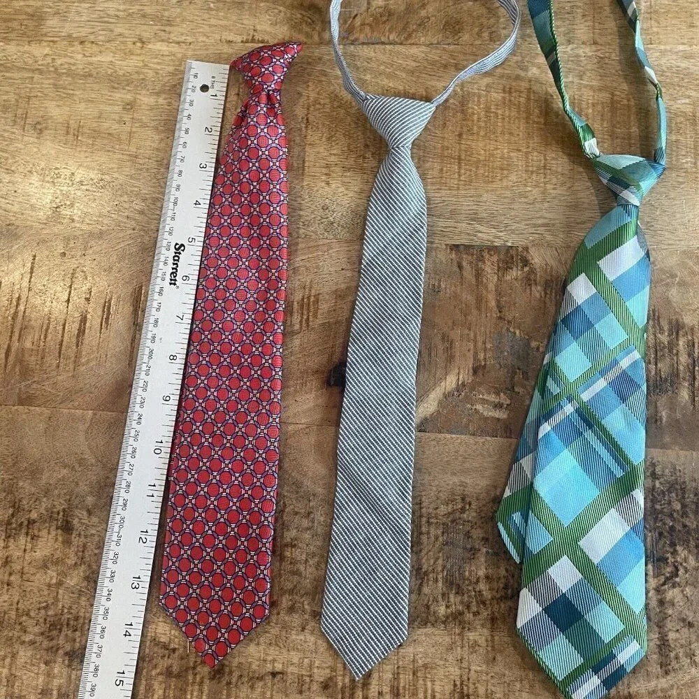 Gymboree, crazy 8 and red Tie lot of 3 Size 2T-5T /one size